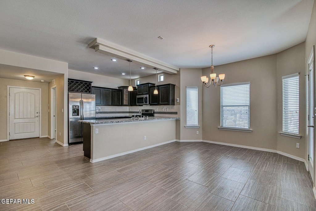 2148 William Caples Street - Photo 5