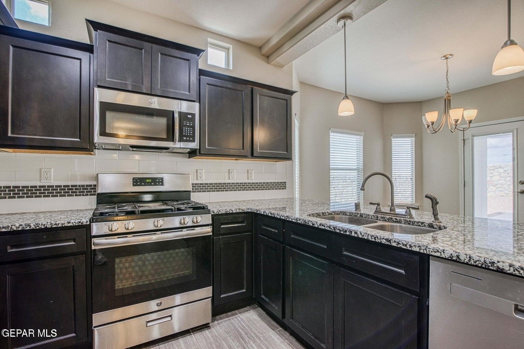 2148 William Caples Street - Photo 4