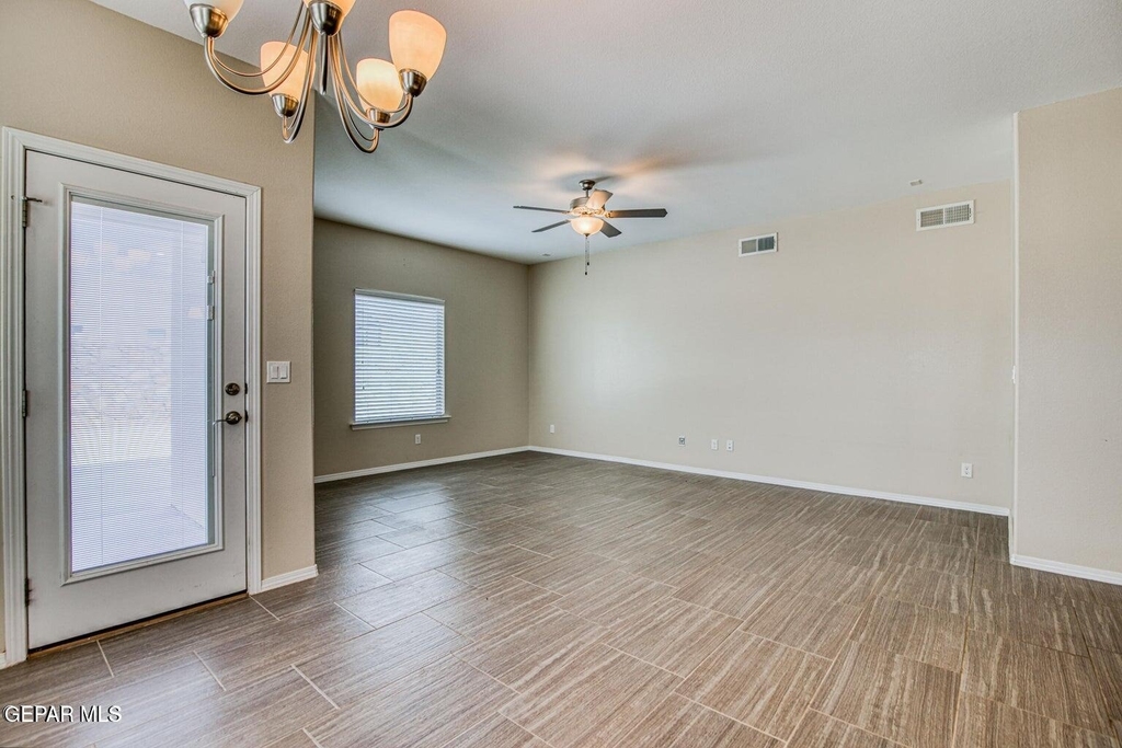 2148 William Caples Street - Photo 7