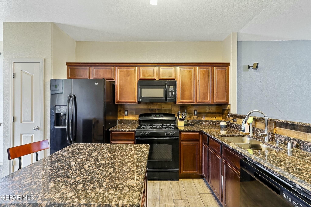 13142 Saker Drive - Photo 8