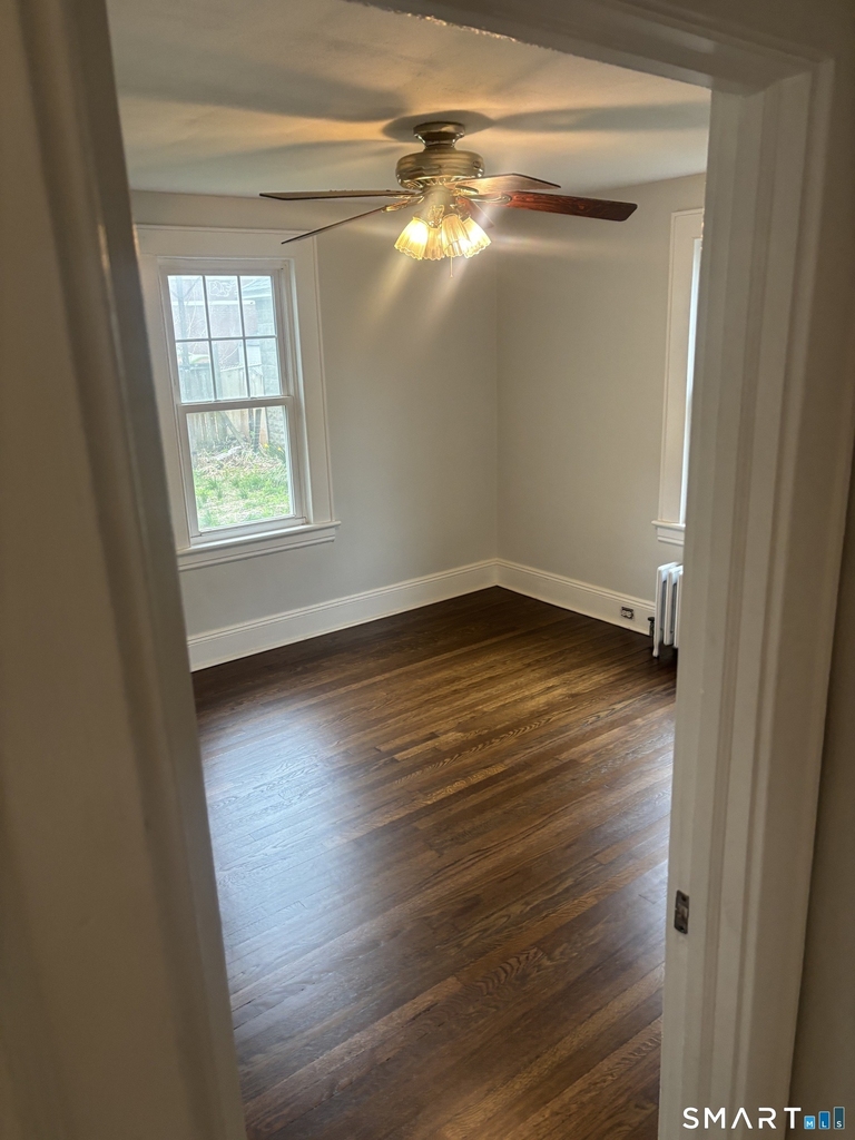 1095 Hillside Avenue - Photo 2
