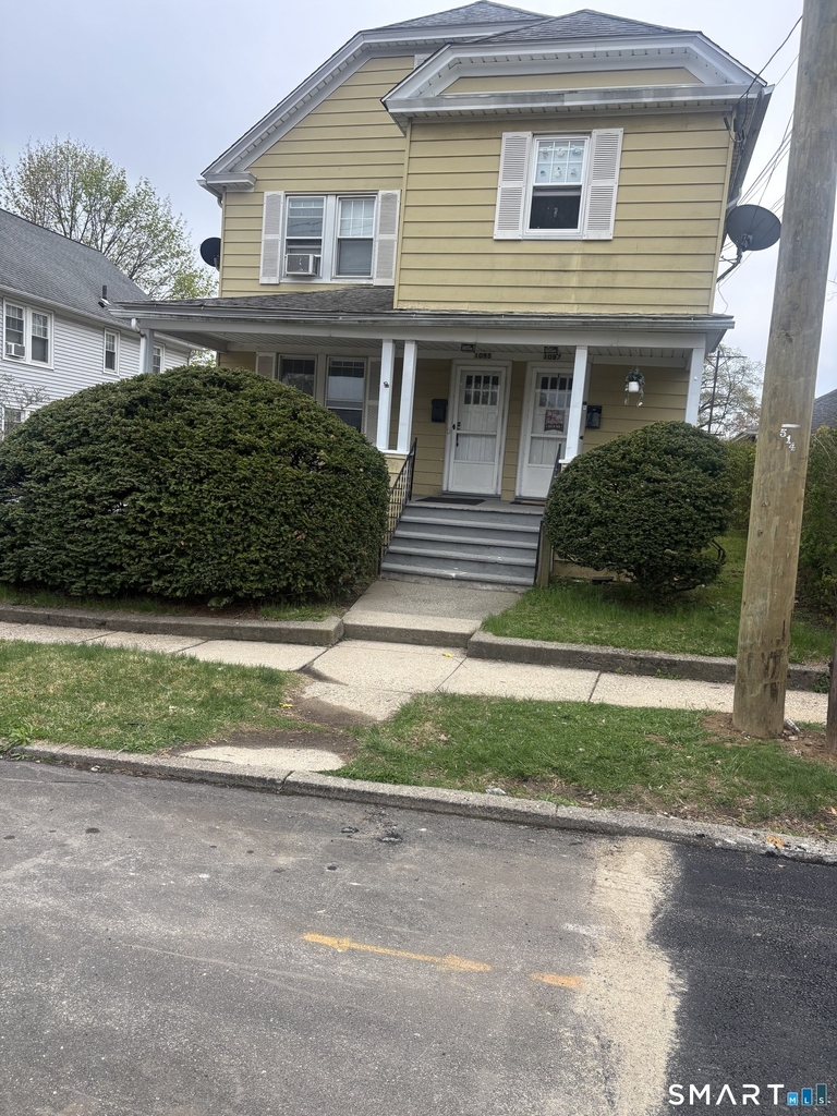1095 Hillside Avenue - Photo 0