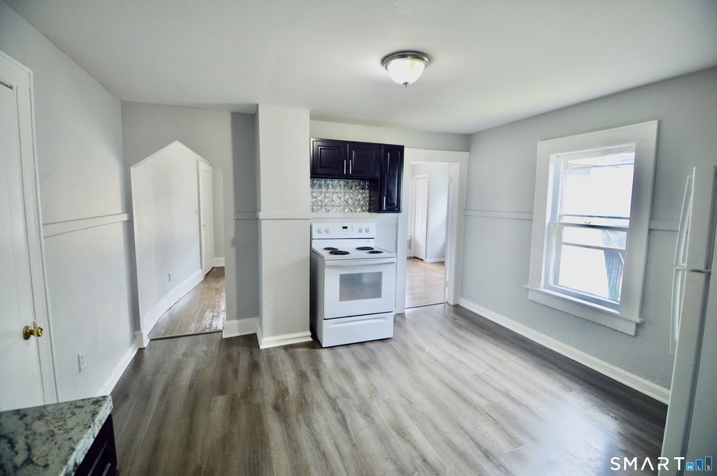 2310 Barnum Avenue - Photo 5