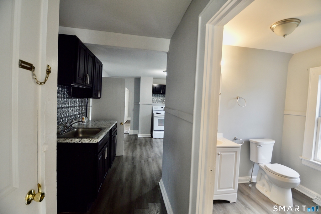 2310 Barnum Avenue - Photo 7