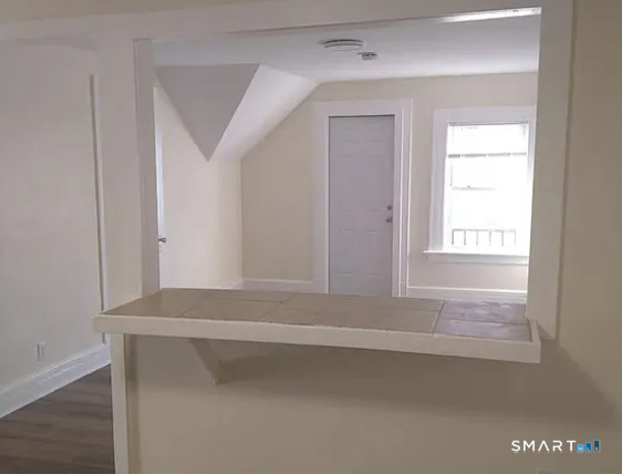 570 Broad Street - Photo 2