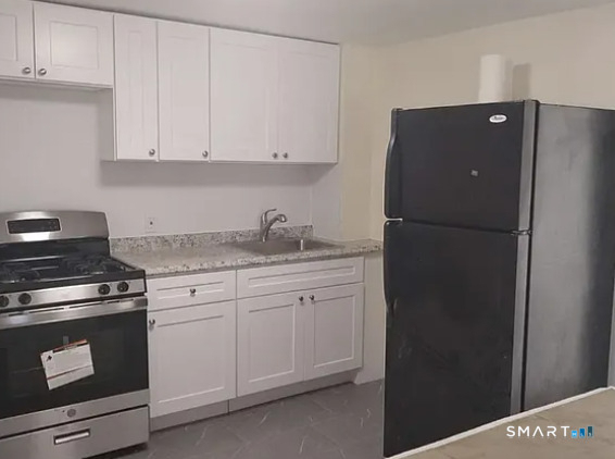 570 Broad Street - Photo 3