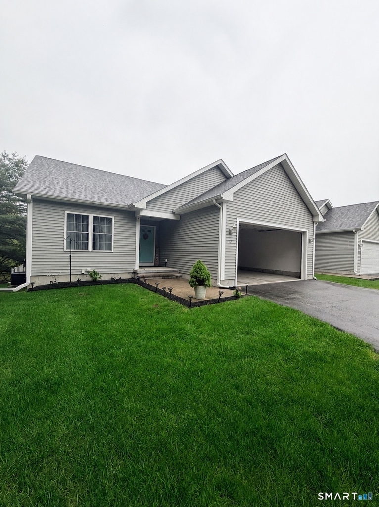 27 Hummingbird Way - Photo 0
