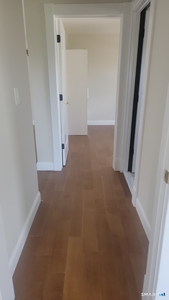 318 Grovers Avenue - Photo 10