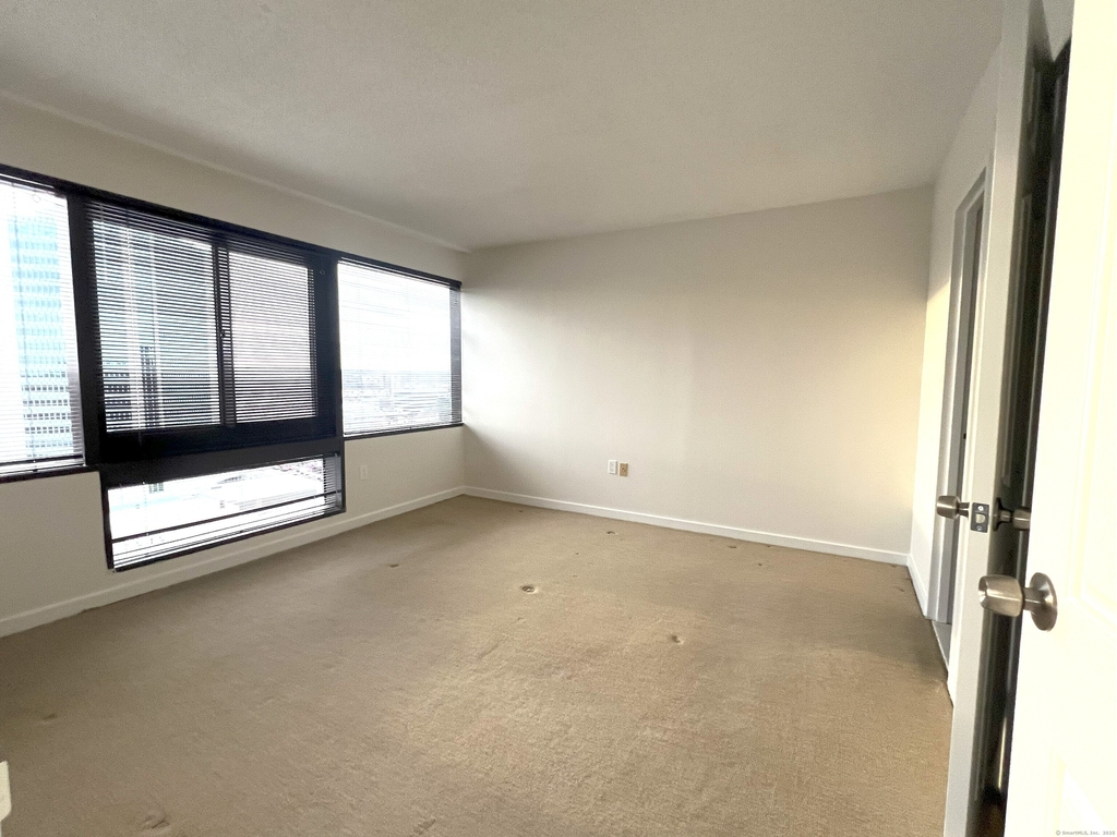 127 Greyrock Place - Photo 11