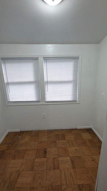634 Maple Ln - Photo 4