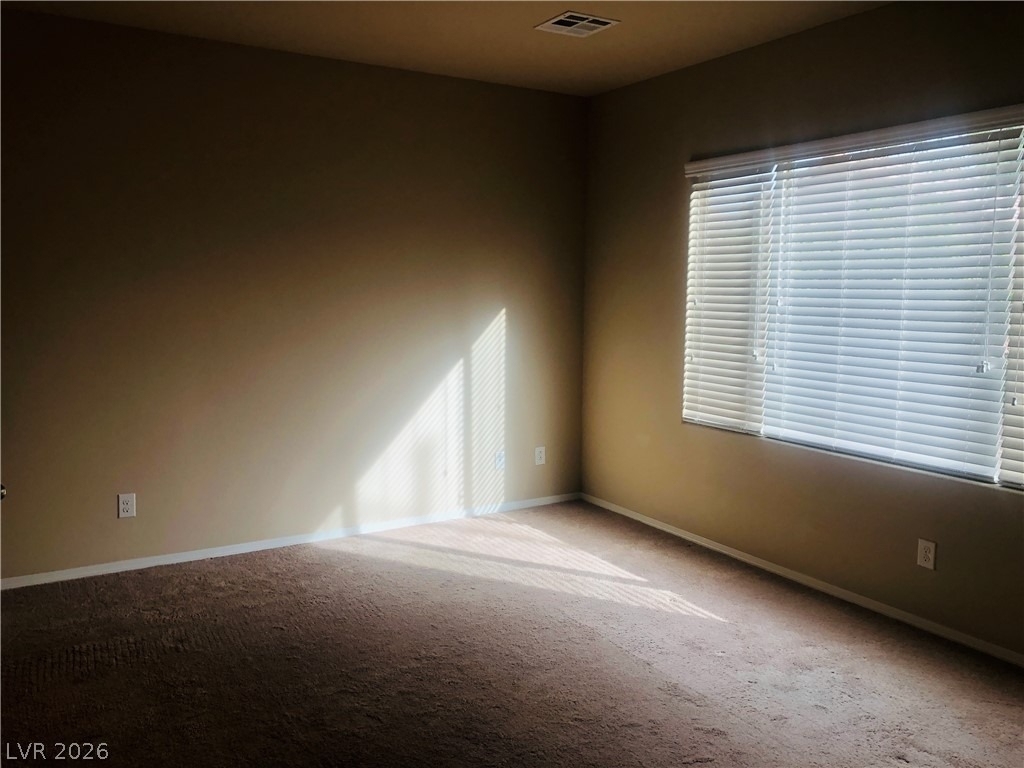 5827 Corbin Avenue - Photo 5
