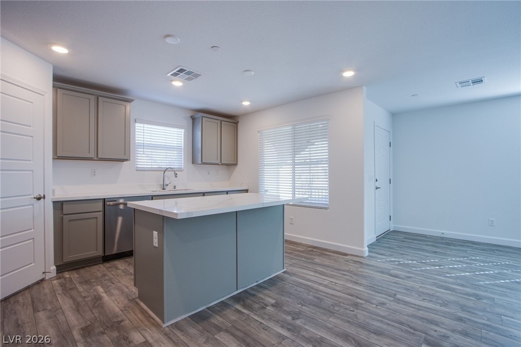 843 Watford Place - Photo 9