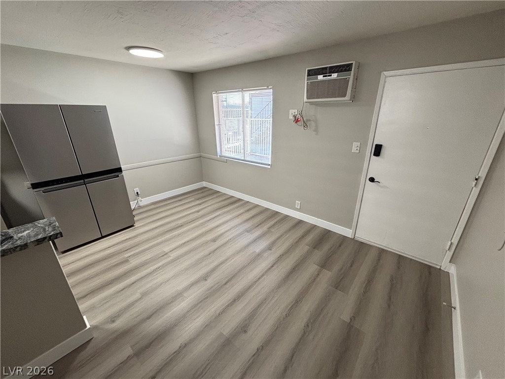 239 W Philadelphia Avenue - Photo 8