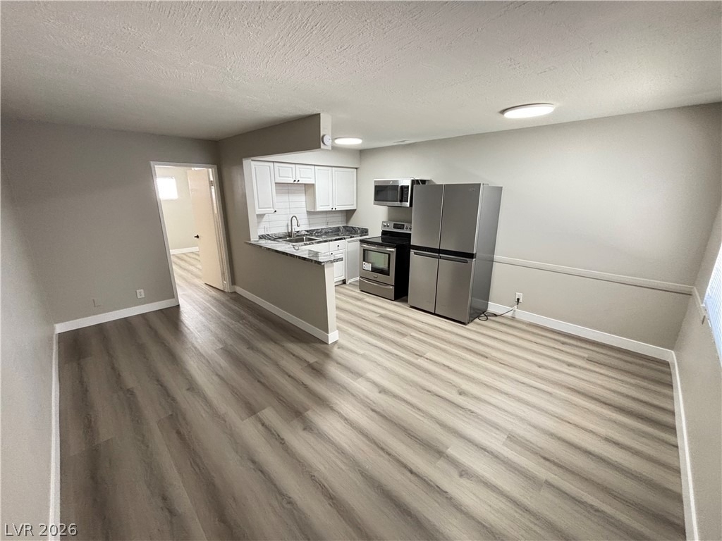 239 W Philadelphia Avenue - Photo 3
