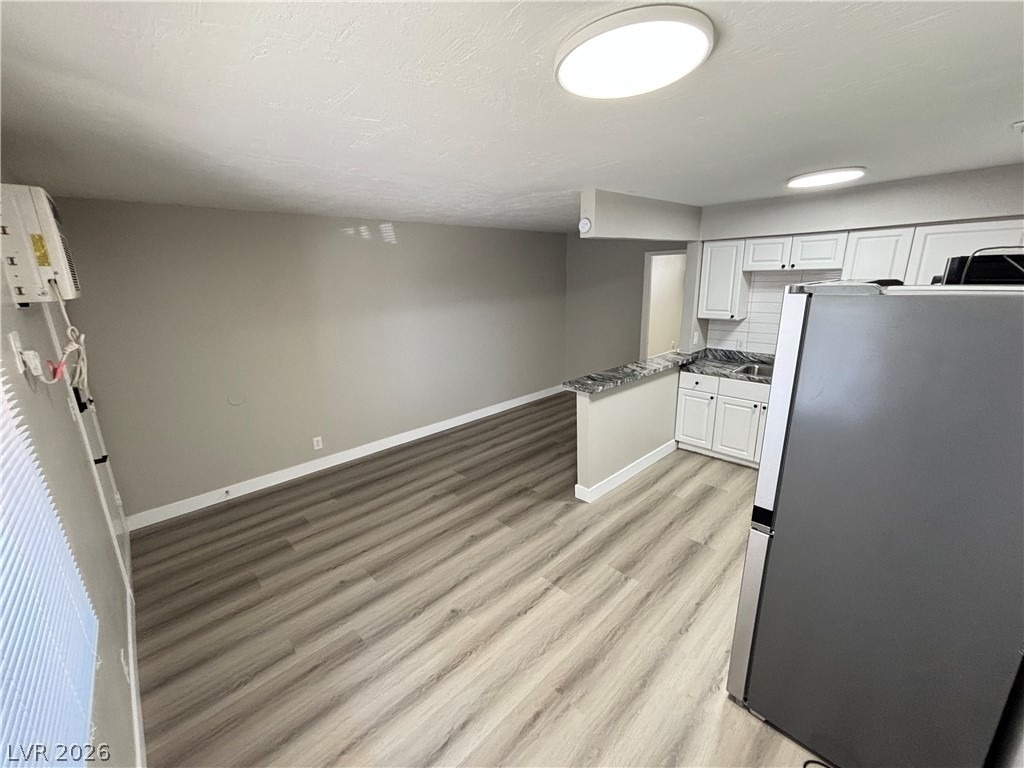 239 W Philadelphia Avenue - Photo 4