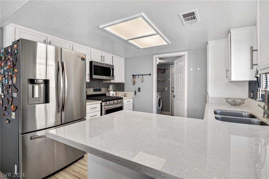 7520 Bowles Drive - Photo 4