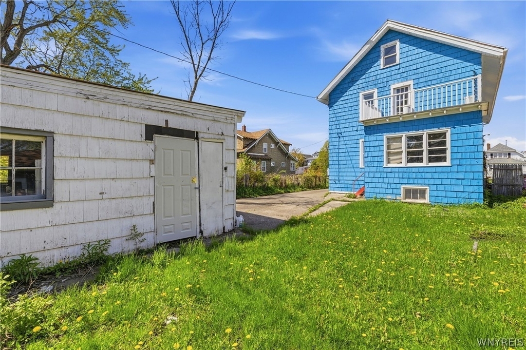 263 Minnesota Avenue - Photo 5