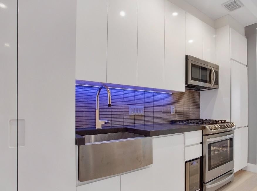195 Stanton Street - Photo 1