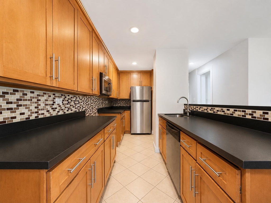 273 West 131st Street - Photo 4