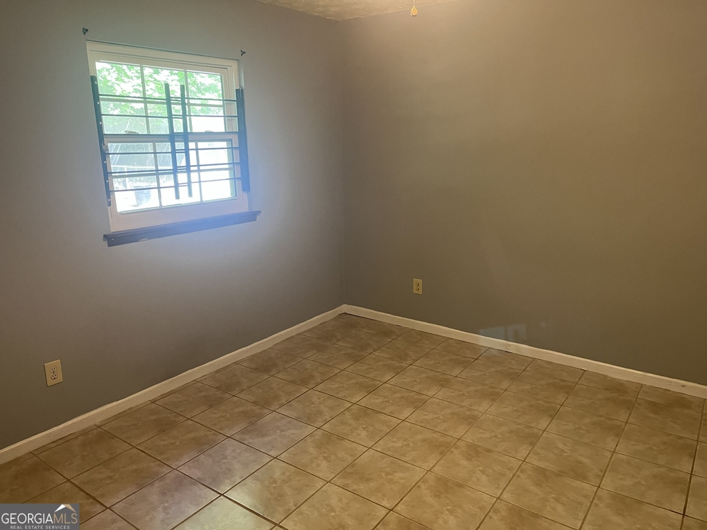 2561 Lewfield Circle Se - Photo 7