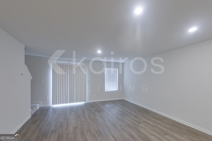 371 Ironwood Court - Photo 1