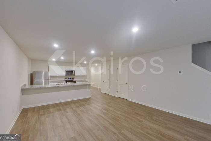 371 Ironwood Court - Photo 3