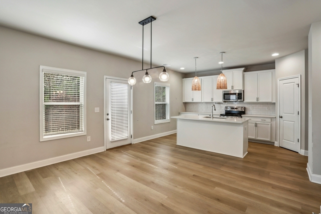 2099 Easterwood Terrace - Photo 5