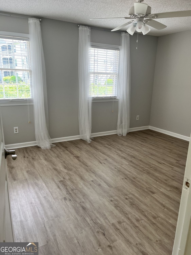 138 Sterling Court - Photo 11