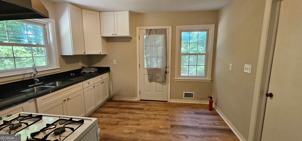488 Pomona Circle Sw - Photo 4