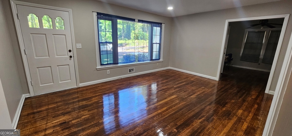 488 Pomona Circle Sw - Photo 1