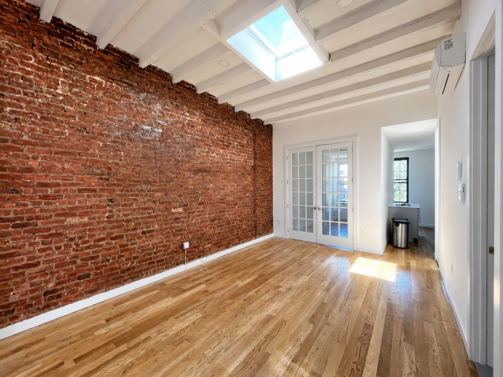 673 Knickerbocker Avenue - Photo 1