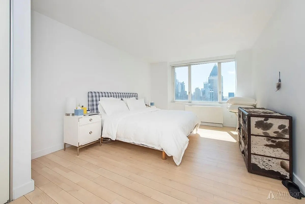 322 West 57th Street - Photo 4