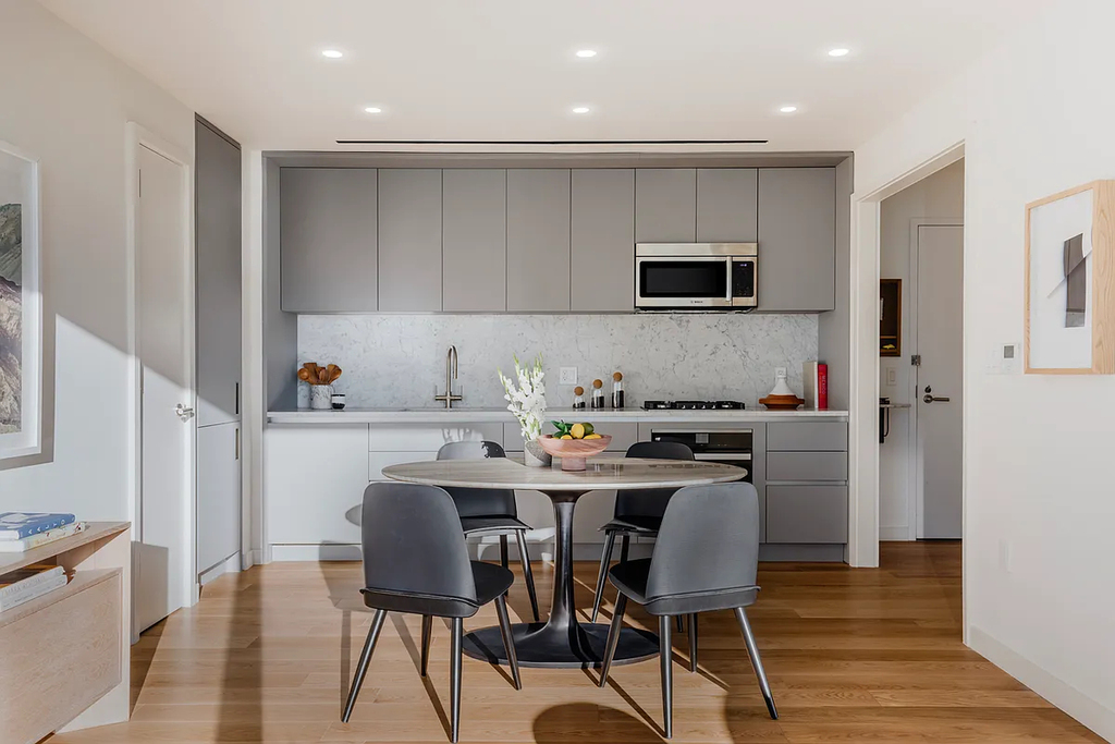 547 West 47th Street - Photo 1