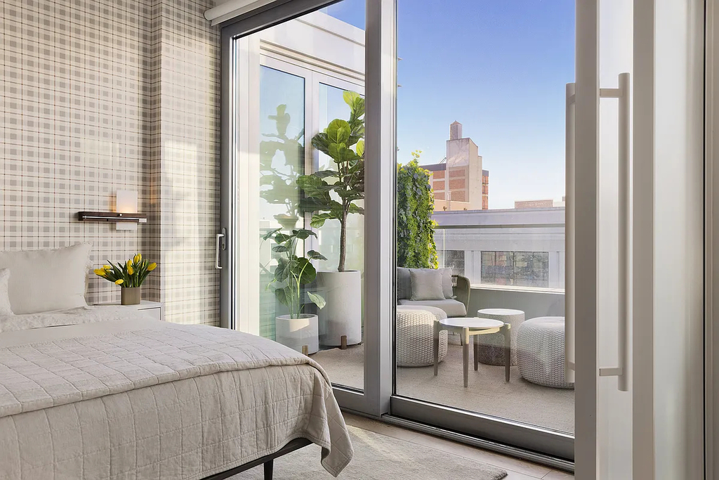 547 West 47th Street - Photo 6