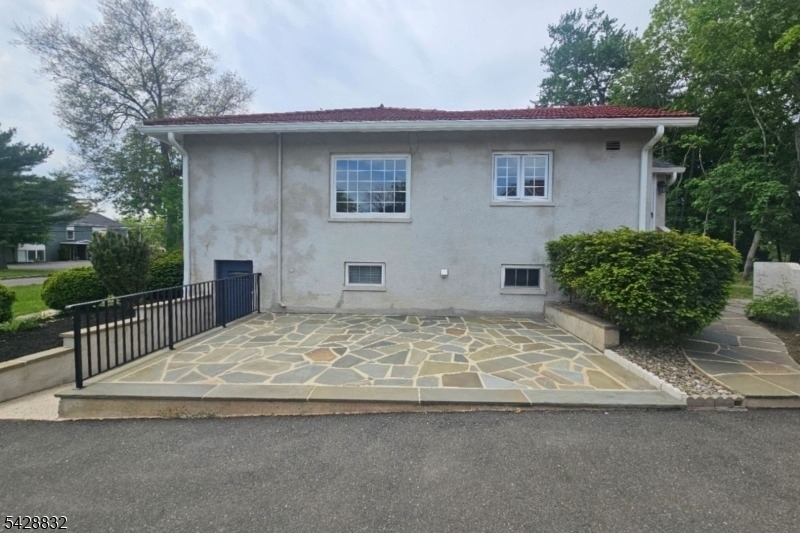 48 Bay St - Photo 18