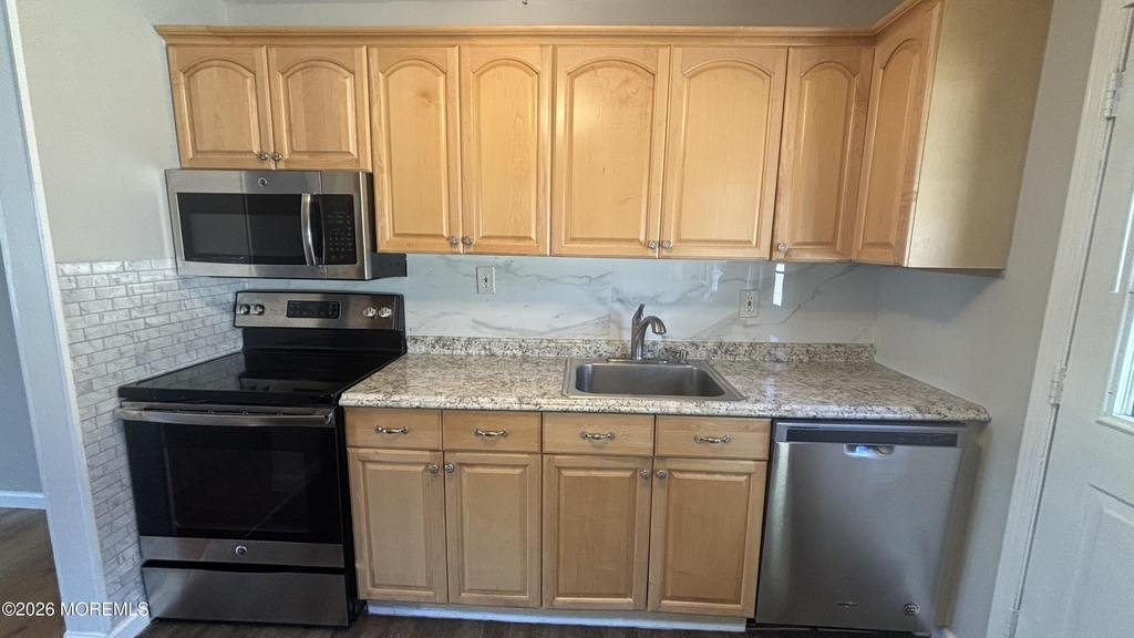 41 Village Green Way - Photo 11