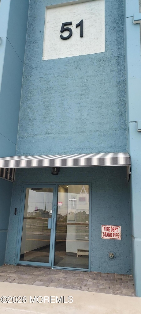 51 Hiering Avenue - Photo 1