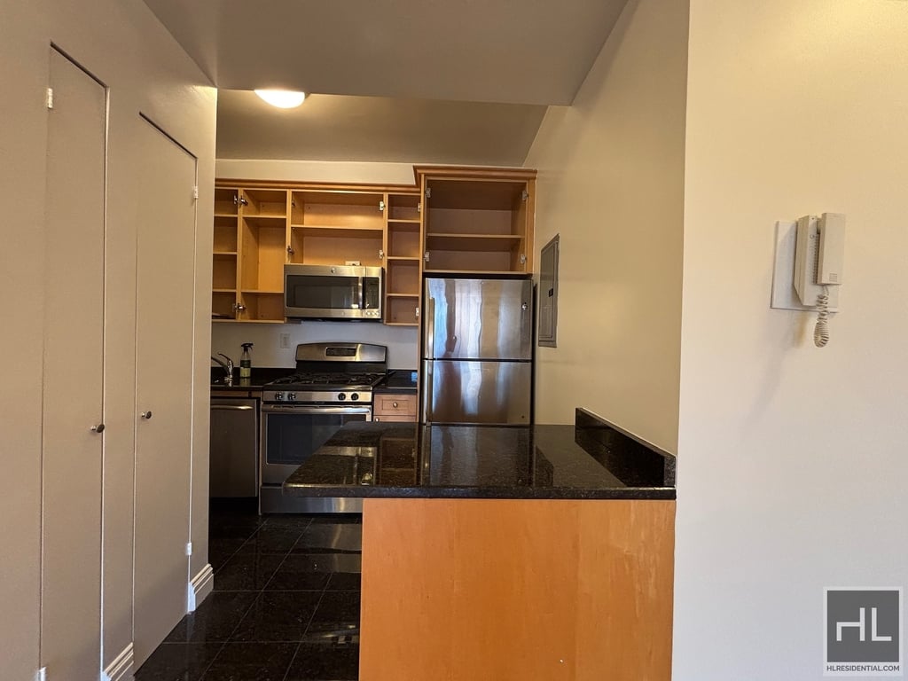 West 79 Street - Photo 6