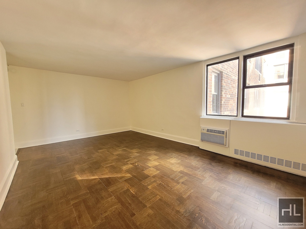 East 79th Street - Photo 0