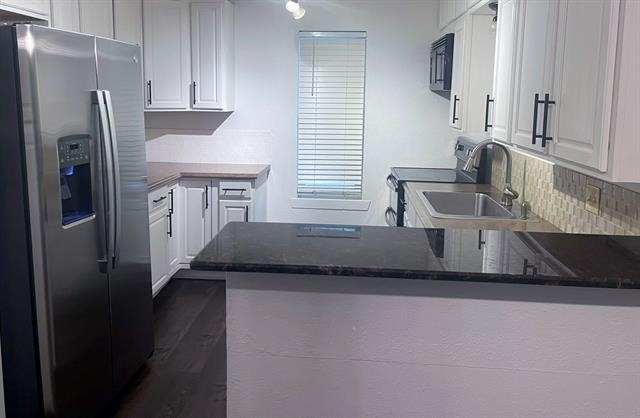 1805 Bristol Cove - Photo 2