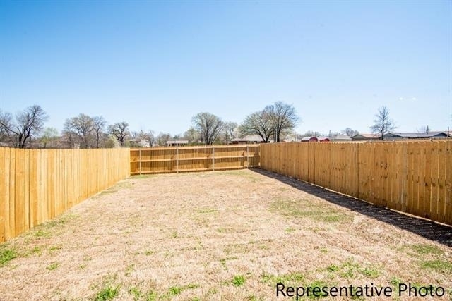 608 E 3rd Street - Photo 12