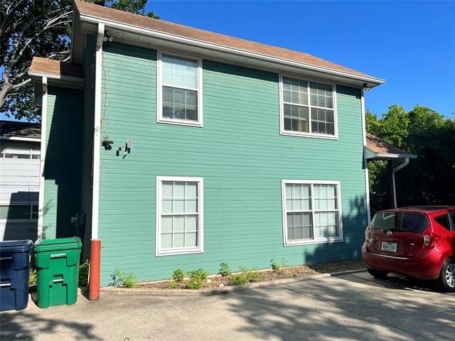 219 Bryan Street - Photo 1
