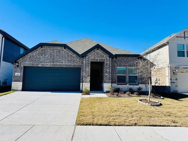 1093 Eagle Run Lane - Photo 0