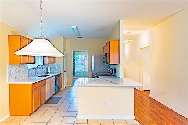 1906 Castaway Drive - Photo 9