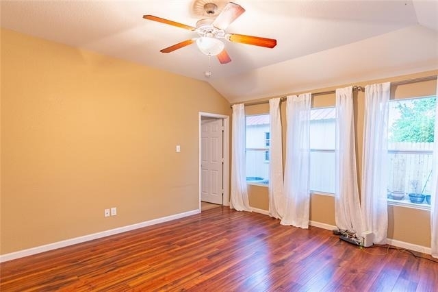 1906 Castaway Drive - Photo 12