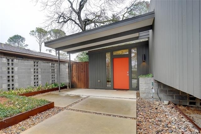 1403 Kendolph Drive - Photo 2