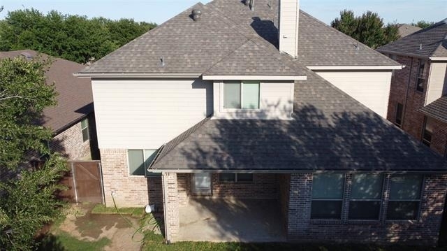 404 Hummingbird Drive - Photo 3