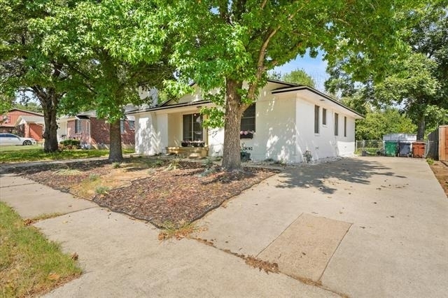 2014 Shawnee Street - Photo 2