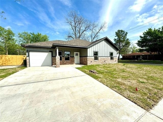 3415 Henderson Street - Photo 0