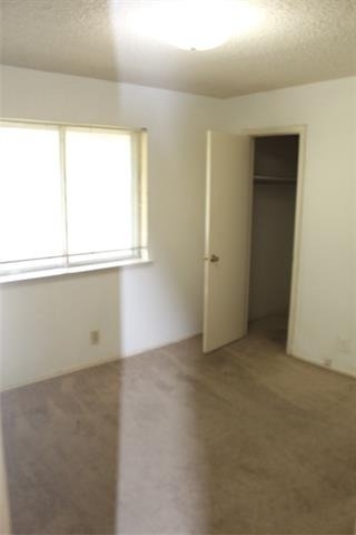 2207 Canterbury Court - Photo 2
